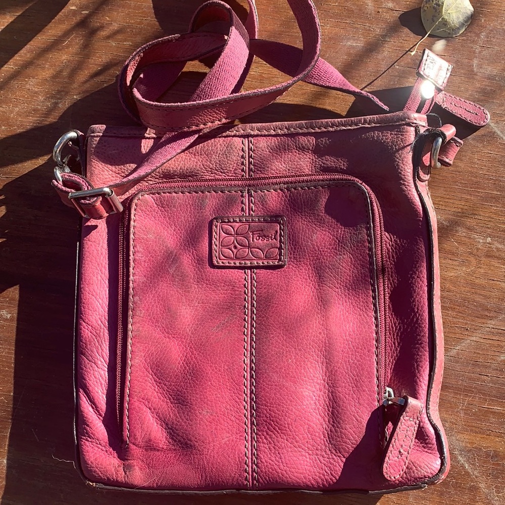 Fossil red leather wallet crossbody vintage!